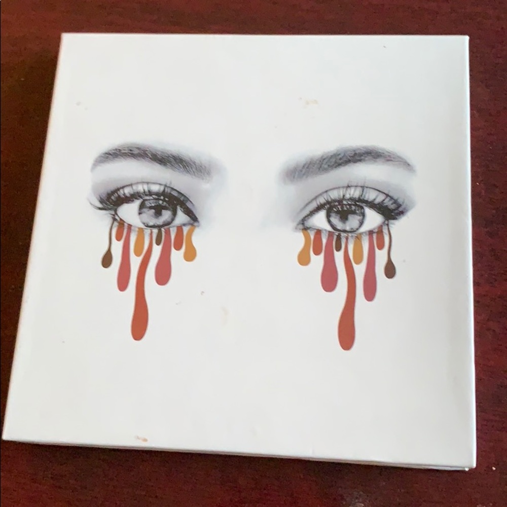 Kylie Cosmetics Burgundy Palette